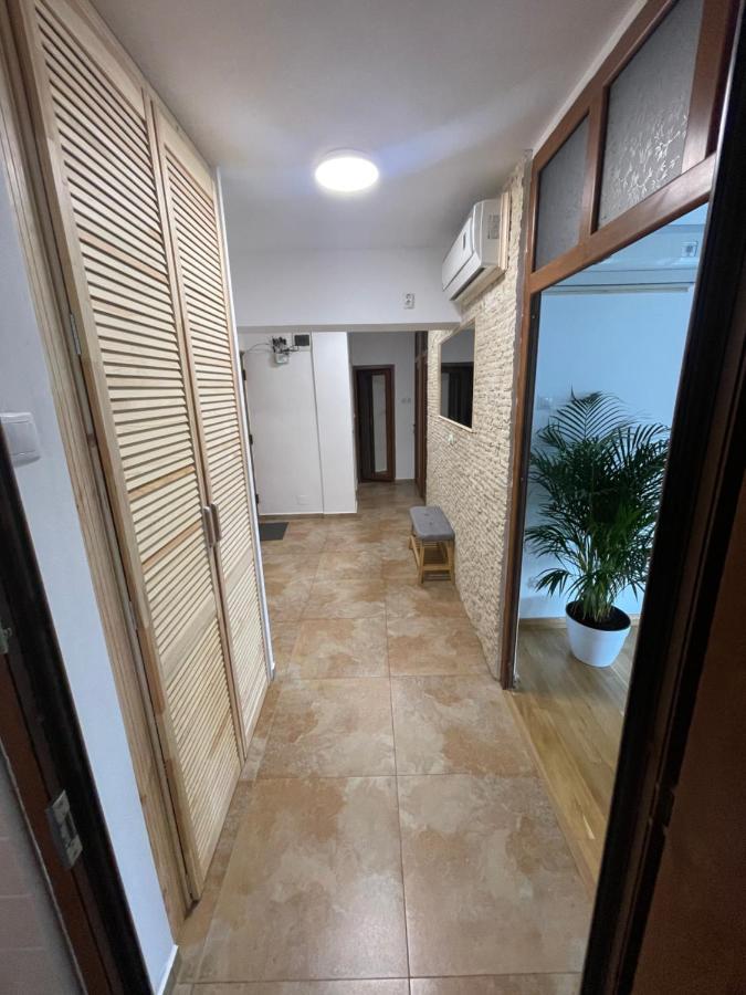 Boutique Apartments City Center Brasov Bagian luar foto